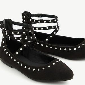 BLACK STUDDED STRAPPY FLAT (WW)